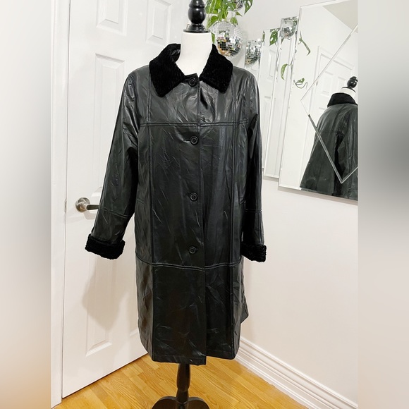 Knee length faux fur and pleather jacket - Picture 3 of 8